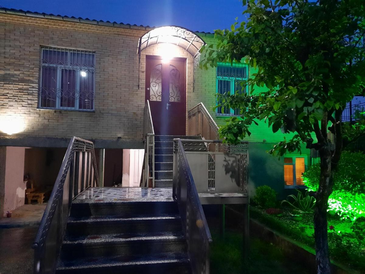 Sisi Guest House Kutaisi Exteriér fotografie